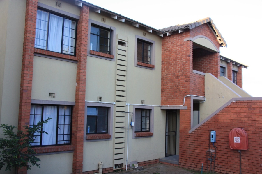 2 Bedroom Property for Sale in Hillside Free State